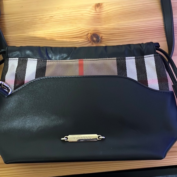 Burberry Little Crush Crossbody Bag - Picture 6 of 9